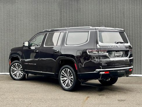 Used 2022 Jeep Grand Wagoneer Series III w/ Rear Seat Video Group 1 image 3