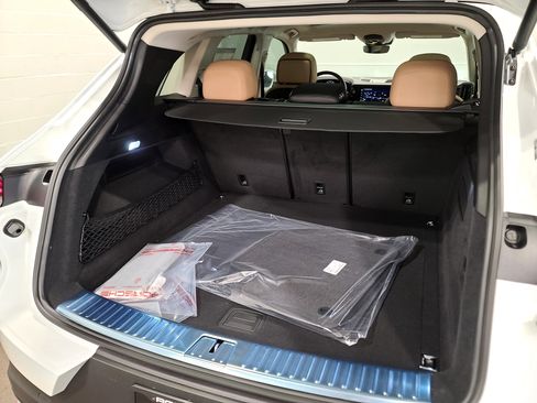 New 2026 Porsche Cayenne image 31