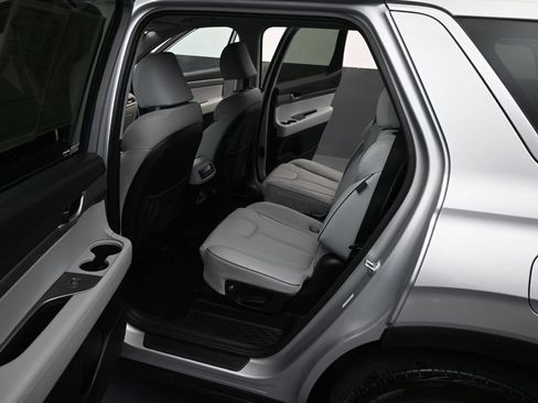 Used 2025 Hyundai Palisade SEL FWD image 11