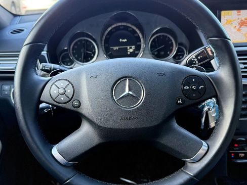 Used 2011 Mercedes-Benz E 350 4MATIC Wagon image 13