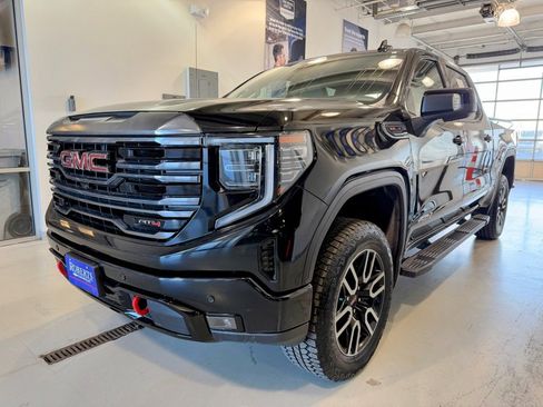 Used 2025 GMC Sierra 1500 AT4 w/ Technology Package image 10