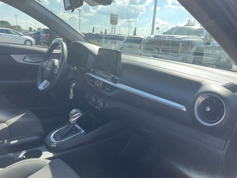 Used 2024 Kia Forte LXS image 28