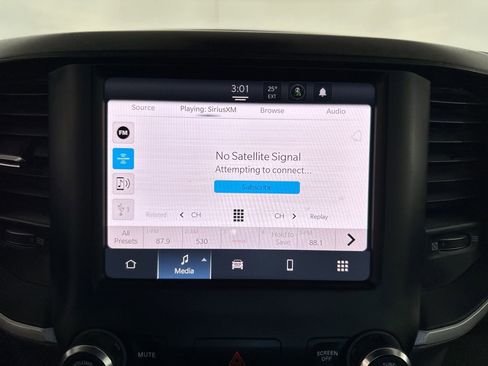 Used 2024 RAM 2500 Big Horn image 17