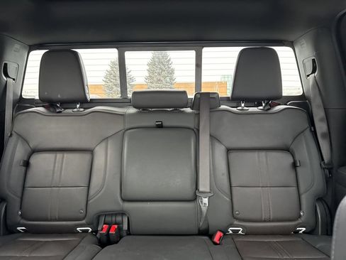 Used 2024 Chevrolet Silverado 1500 High Country w/ High Country Premium Package AWD/4WD image 27