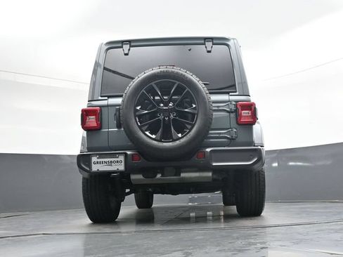 Used 2024 Jeep Wrangler Unlimited Sahara w/ Technology Group AWD/4WD image 33