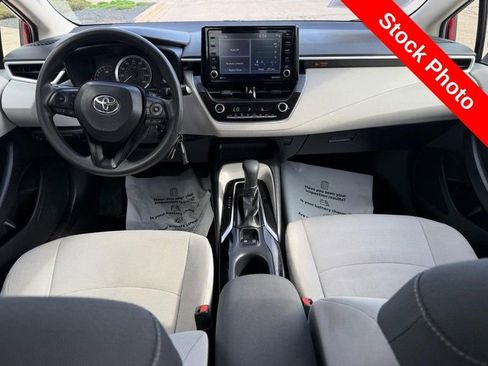 Used 2022 Toyota Corolla LE FWD image 13
