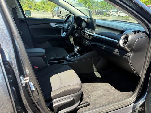 Used 2024 Kia Forte LXS FWD image 10