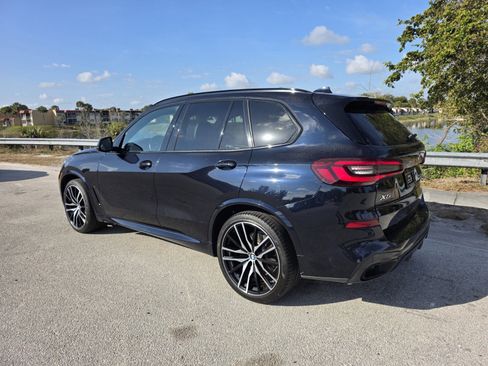 Used 2022 BMW X5 sDrive40i w/ M Sport Package image 2