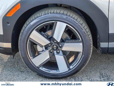 New 2026 Hyundai Santa Fe Limited AWD/4WD image 9