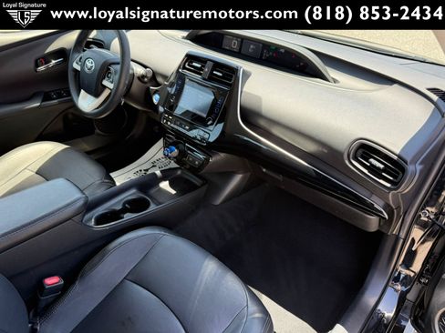 Used 2018 Toyota Prius Two w/ Prius Two Safety Plus Package FWD image 31