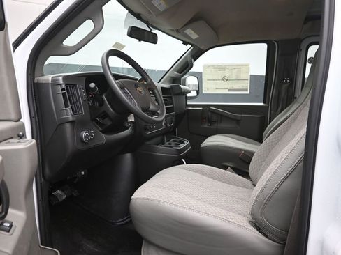 New 2026 Chevrolet Express 2500 image 14