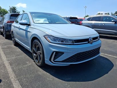 New 2025 Volkswagen Jetta SE