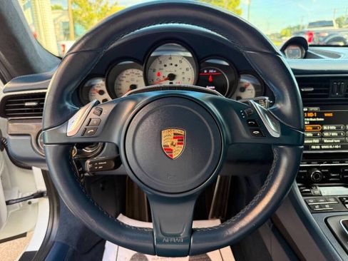 Used 2015 Porsche 911 Turbo S image 21