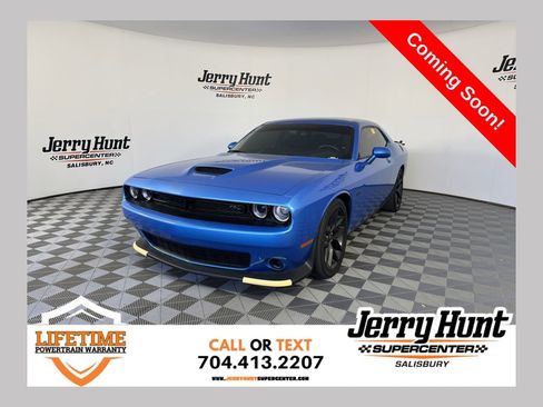 Used 2023 Dodge Challenger R/T w/ Blacktop Package image 1