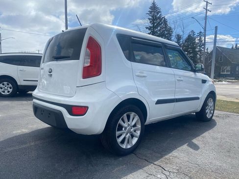 Used 2013 Kia Soul + image 5