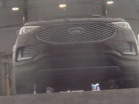 Used 2024 Ford Edge SEL w/ Convenience Package AWD/4WD image 3