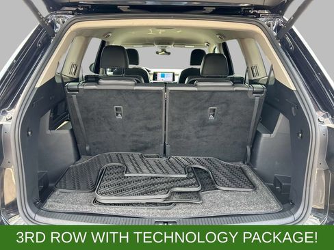 Used 2024 Volkswagen Atlas SE AWD/4WD image 11