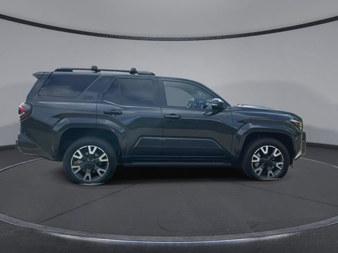 Used 2025 Toyota 4Runner TRD Sport Premium AWD/4WD image 9