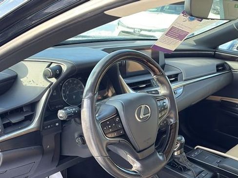 Used 2021 Lexus ES 350 350 w/ Premium Package image 10