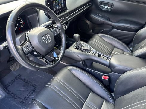 Used 2025 Honda HR-V EX-L image 4