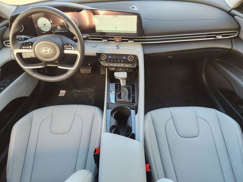 New 2026 Hyundai Elantra Limited image 27