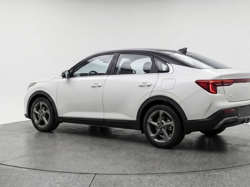 Used 2025 Kia K4 LXS image 6