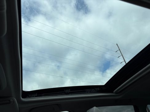 Used 2017 Subaru Forester 2.5i Premium image 12