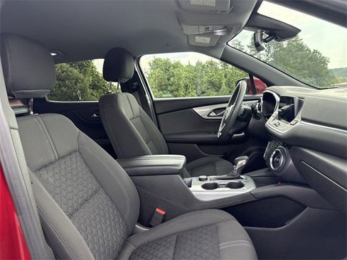 Used 2021 Chevrolet Blazer LT image 13