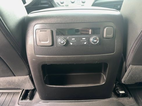 Used 2020 GMC Yukon SLT w/ HD Trailering Package image 14