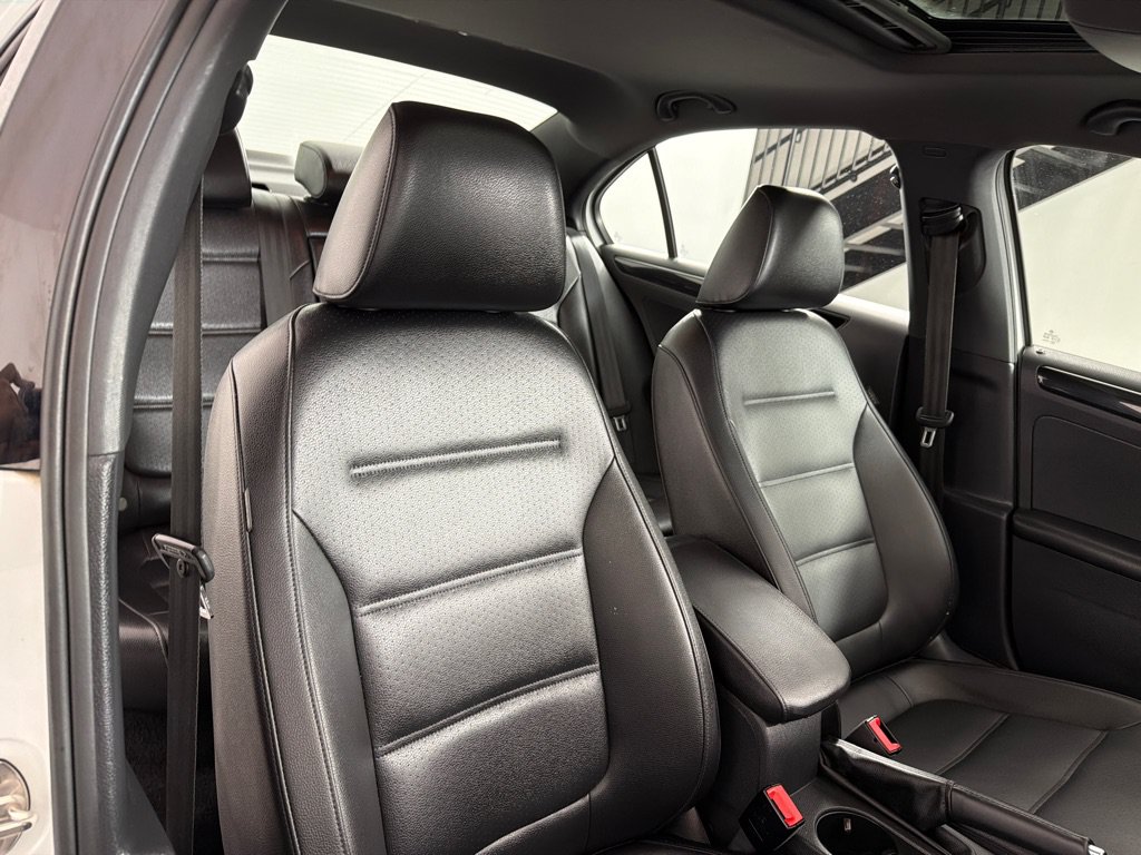 Used 2018 Volkswagen Jetta Sport FWD image 22