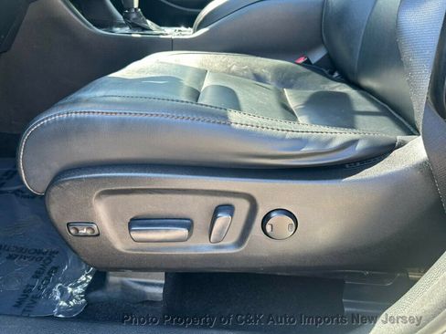 Used 2016 Toyota Highlander XLE AWD/4WD image 21
