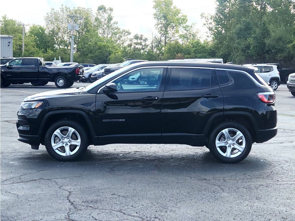 Used 2024 Jeep Compass Sport AWD/4WD image 12