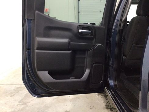 Used 2022 Chevrolet Silverado 1500 Custom image 14