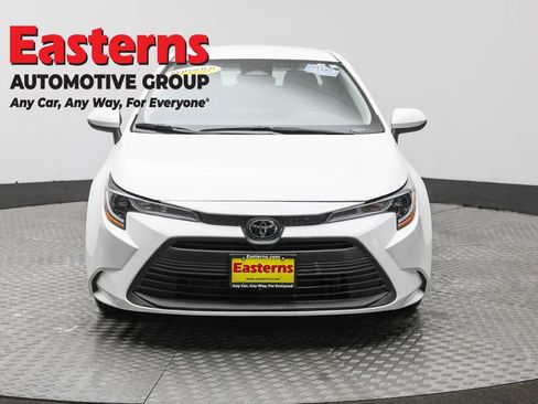 Used 2024 Toyota Corolla LE image 2