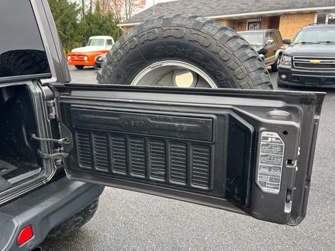 Used 2019 Jeep Wrangler Unlimited Rubicon image 53