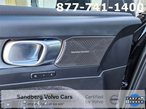 Certified 2023 Volvo XC40 B5 Ultimate w/ Protection Package Premier image 17