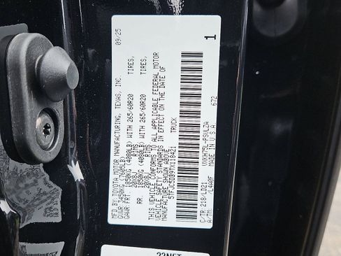New 2026 Toyota Tundra Limited AWD/4WD image 18
