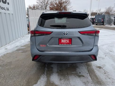 Used 2021 Toyota Highlander Limited image 22