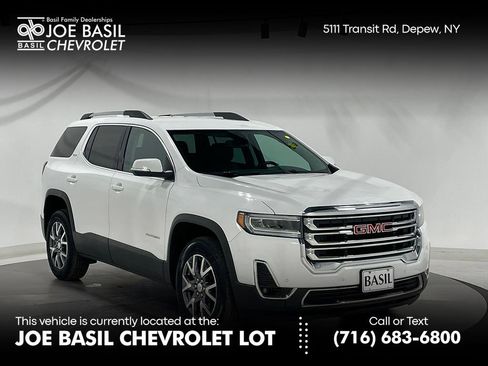 Used 2023 GMC Acadia SLT image 1