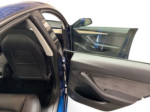 Certified 2023 Tesla Model 3 Standard Range RWD image 12