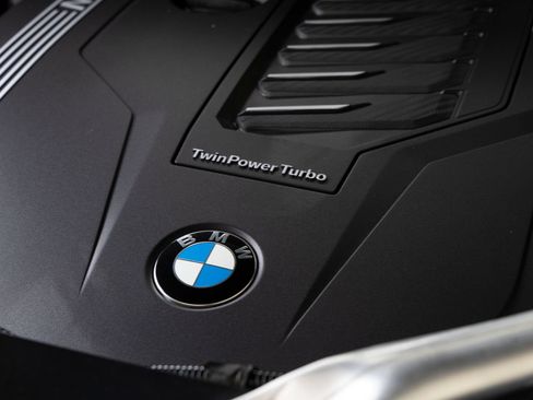 Used 2023 BMW X5 sDrive40i w/ M Sport Package RWD image 32