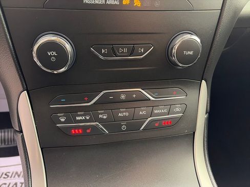 Used 2019 Ford Edge SEL w/ Equipment Group 201A image 25