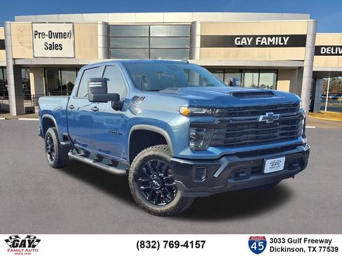 Used 2025 Chevrolet Silverado 2500 Custom w/ Custom Value Package AWD/4WD image 1