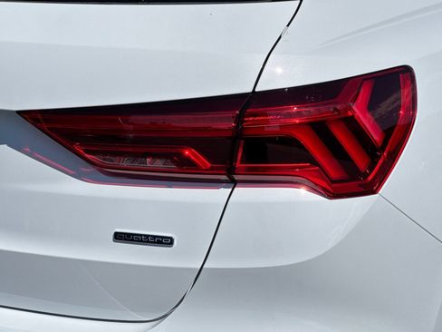 New 2025 Audi Q3 2.0T Premium Plus image 23