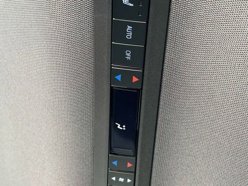 Used 2024 Toyota Sienna Platinum image 25