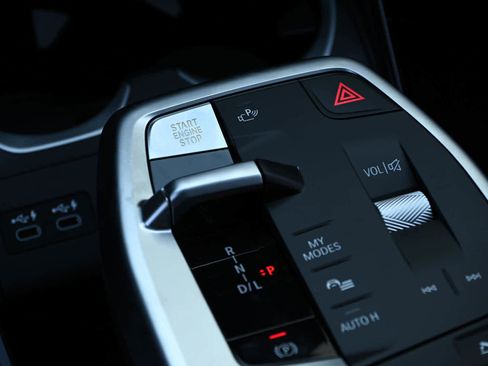 Used 2024 BMW X1 xDrive28i w/ Premium Package image 12