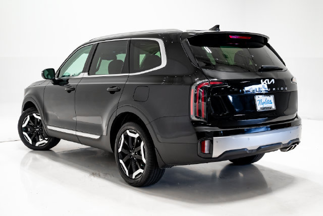Used 2025 Kia Telluride EX w/ EX Captain's Chair Package FWD image 33
