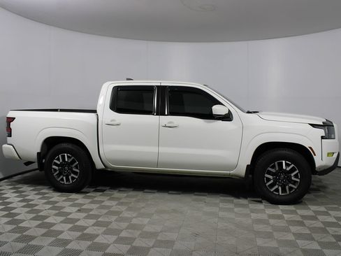 Used 2023 Nissan Frontier SV w/ SV Convenience Package RWD image 41