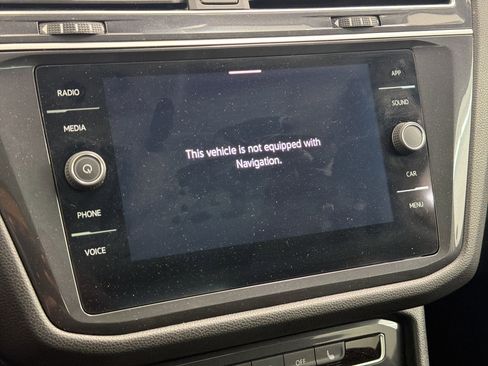 Used 2024 Volkswagen Tiguan Wolfsburg Edition image 21