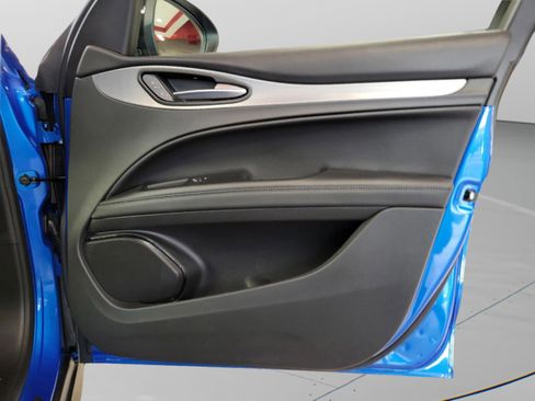 New 2025 Alfa Romeo Stelvio Sprint image 86